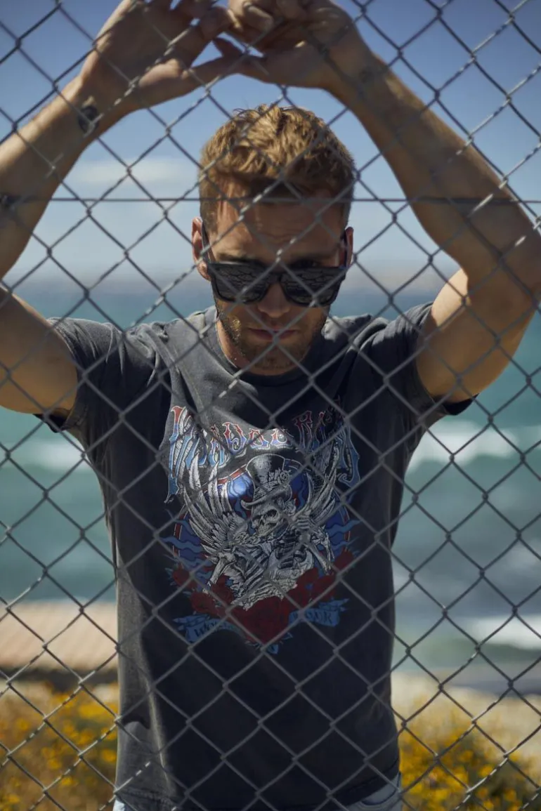 Le Temps des Cerises T-Shirt Tije Gris Delave Imprime-Homme T-Shirts & Polos